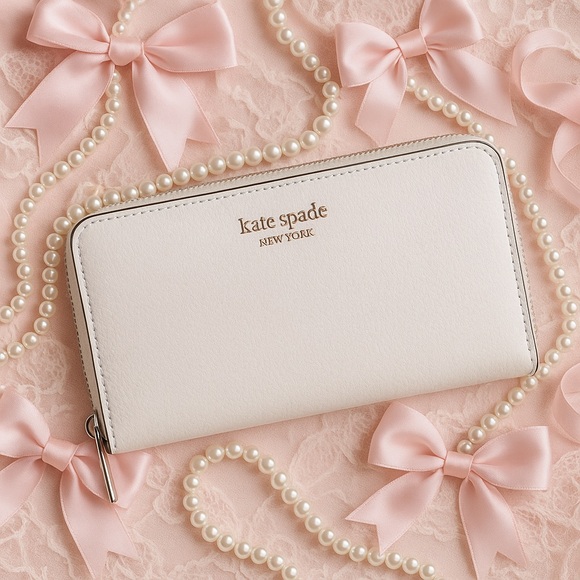 Kate Spade New York White Leather Zip Around Continental Wallet Clutch NWT